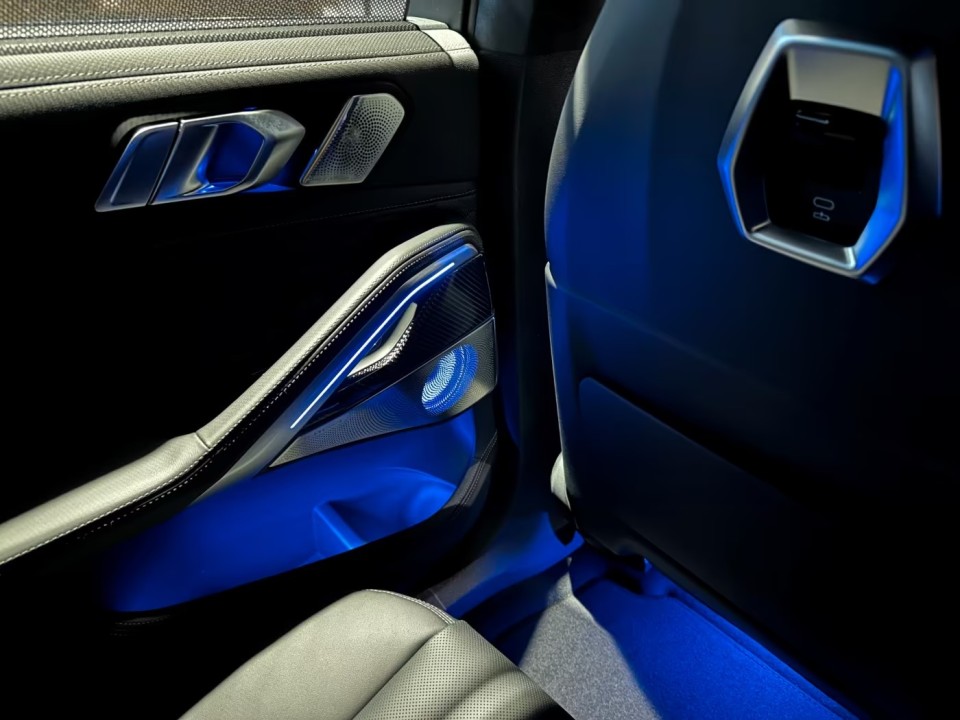 BMW X6 M Competition - foto 12