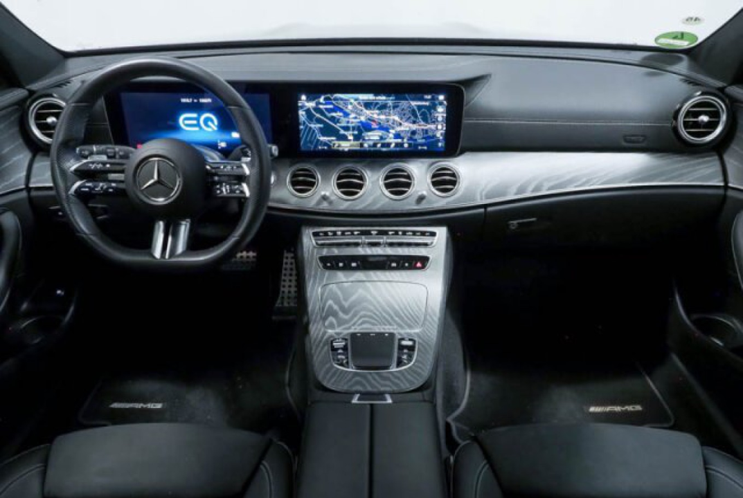 Mercedes-Benz E 300de 4MATIC T-Modell AMG Line (3)