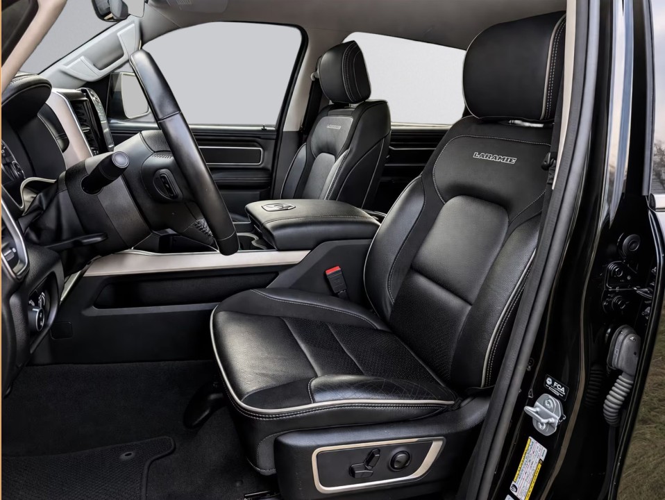 Dodge RAM 1500 Laramie - foto 11
