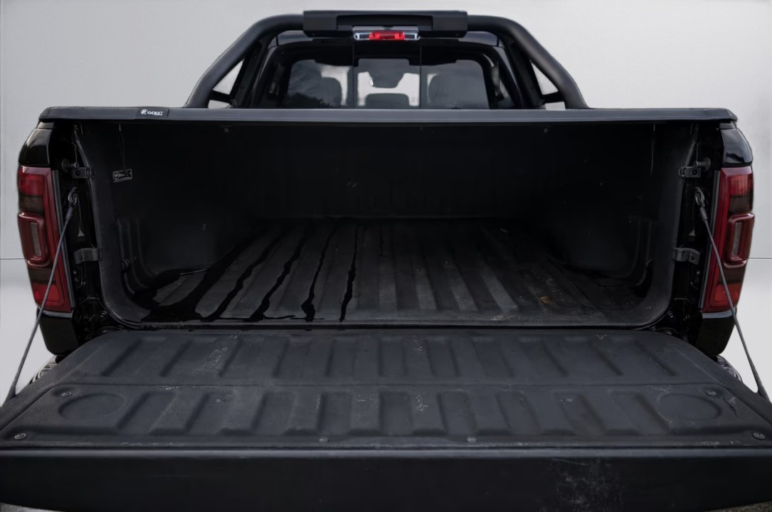 Dodge RAM 1500 Laramie - foto 22