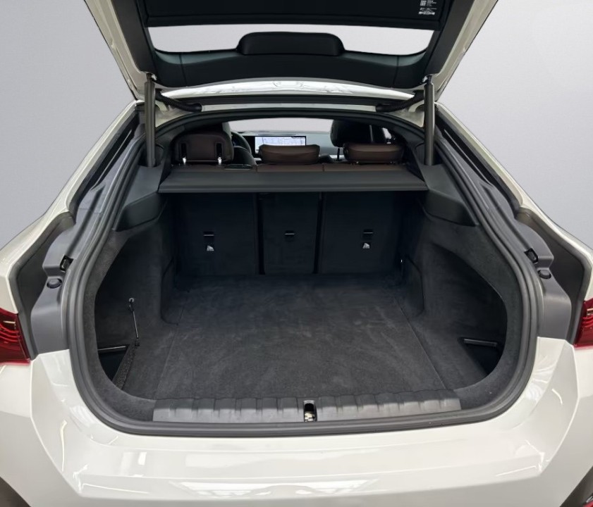BMW i4 eDrive40 Gran Coupe - foto 15