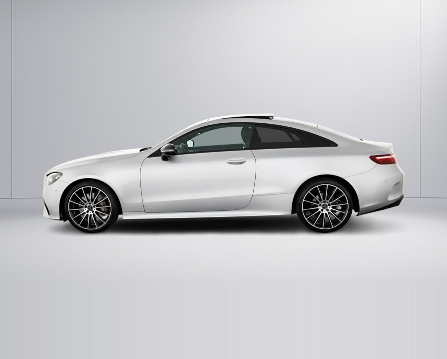 Mercedes-Benz E 300 AMG Line - foto 6