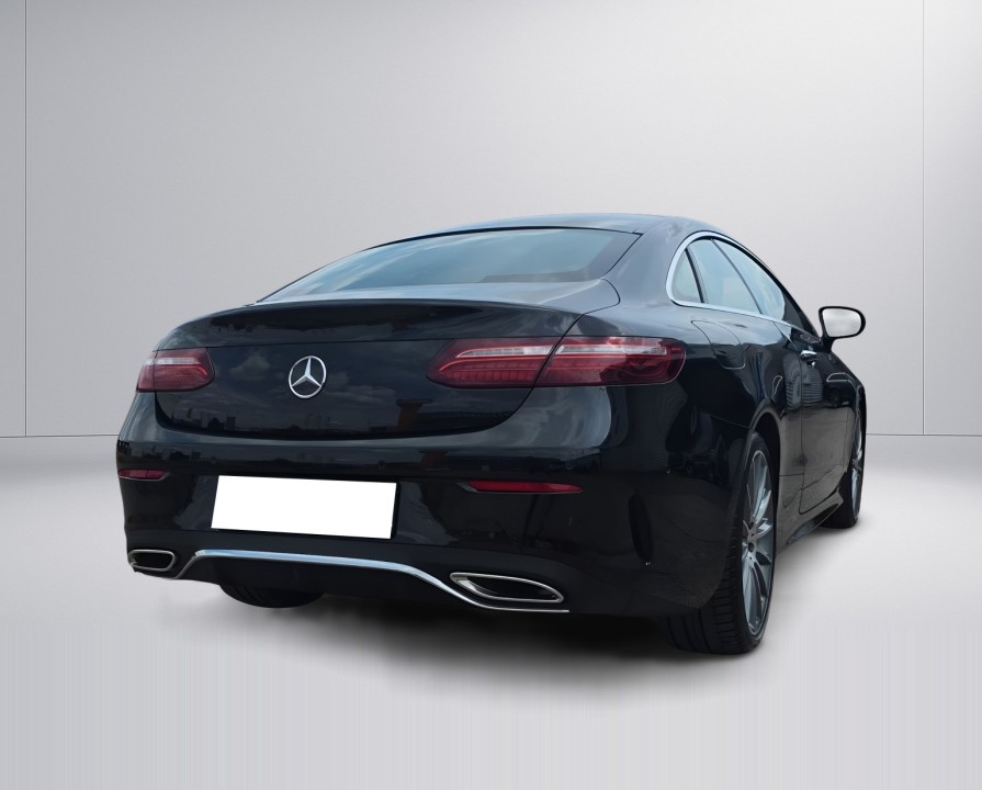 Mercedes-Benz E 200 AMG Line (3)