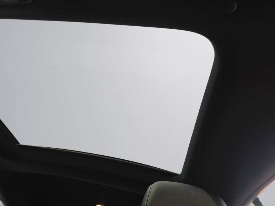 Mercedes-Benz E 200 AMG Line - foto 16