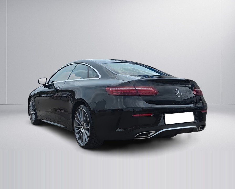 Mercedes-Benz E 200 AMG Line (4)