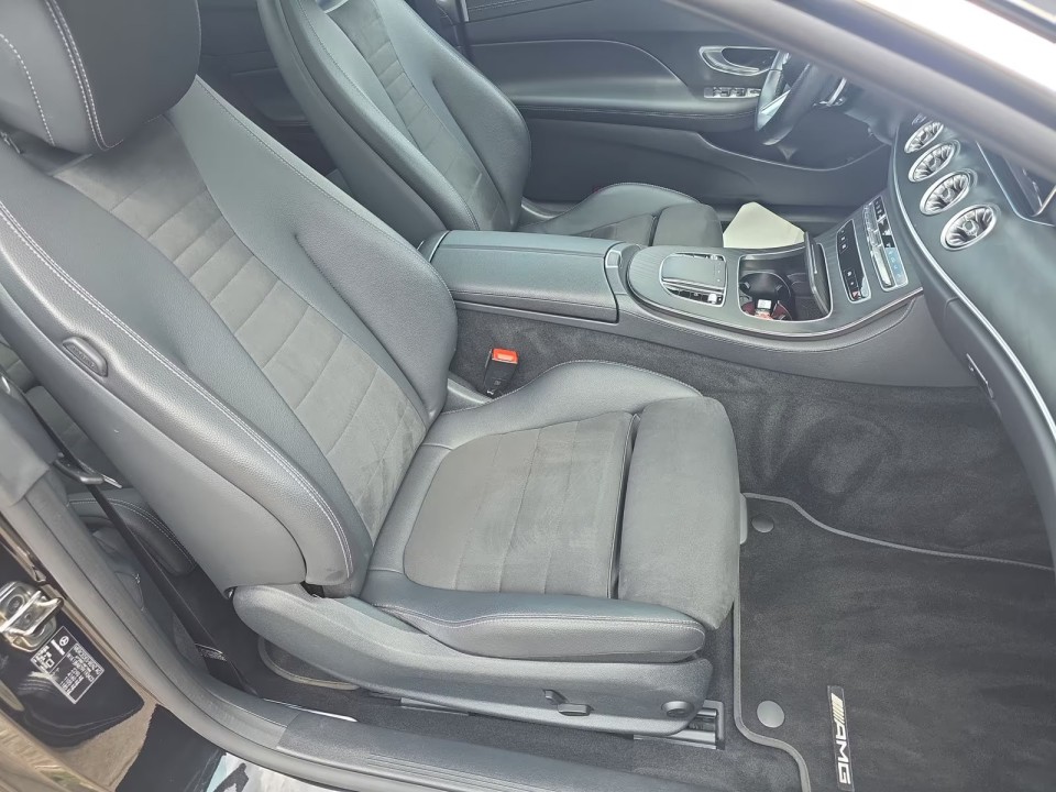 Mercedes-Benz E 200 AMG Line - foto 12