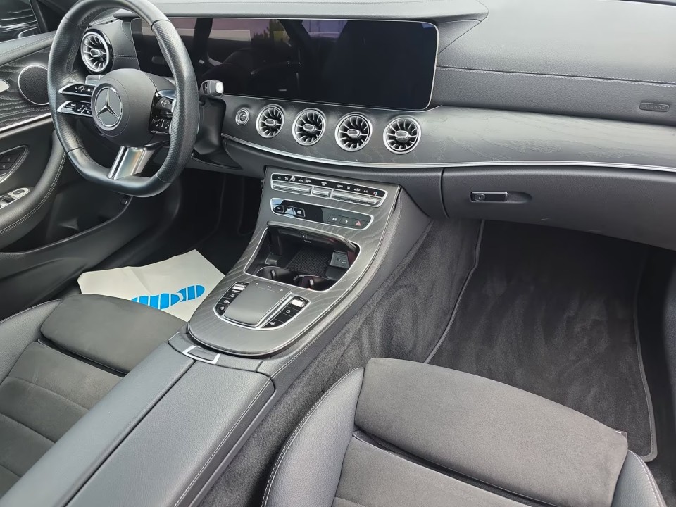 Mercedes-Benz E 200 AMG Line - foto 13