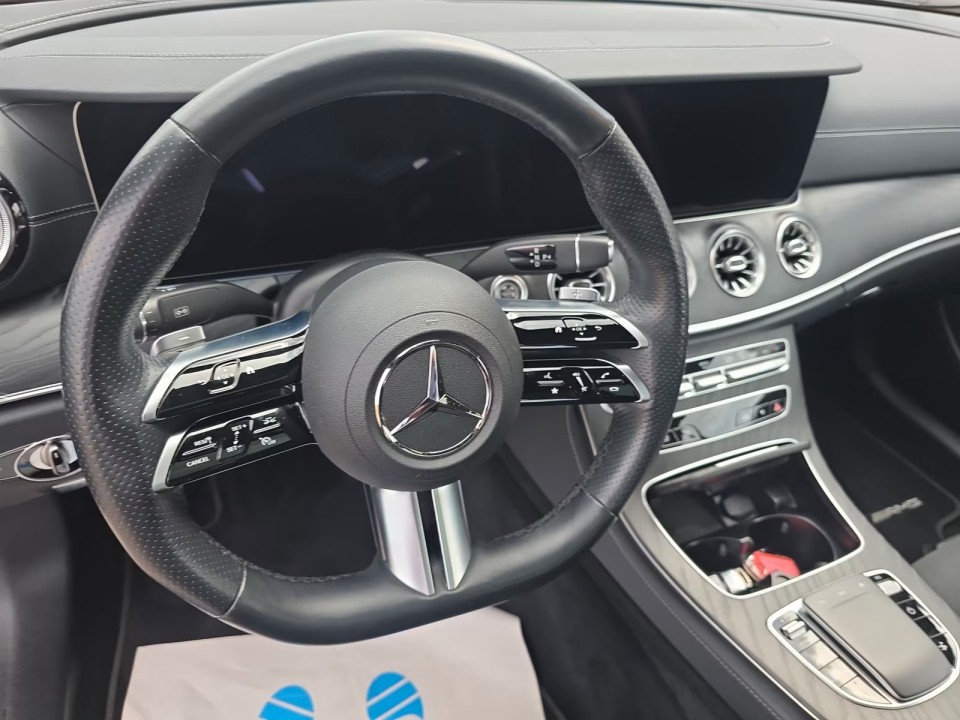 Mercedes-Benz E 200 AMG Line - foto 14