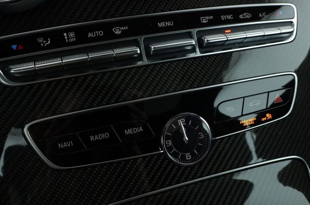 Mercedes-Benz C 300 Coupe AMG Line - foto 18