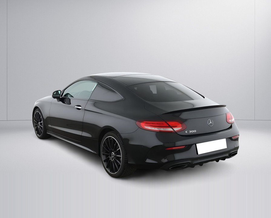 Mercedes-Benz C 300 Coupe AMG Line (5)