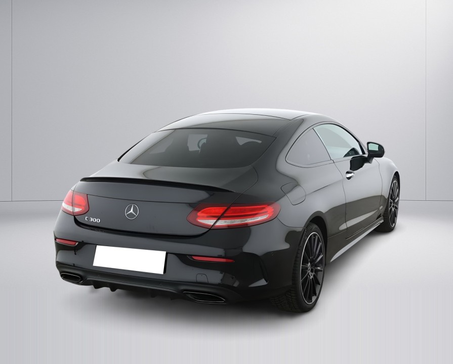 Mercedes-Benz C 300 Coupe AMG Line (3)