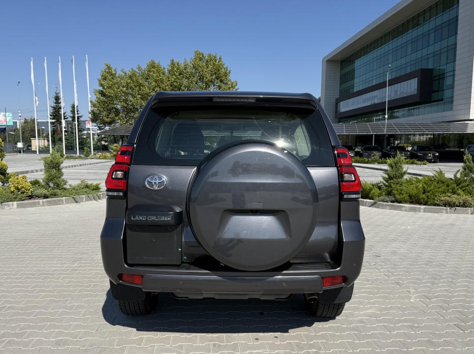 Toyota Land Cruiser Comfort (4)
