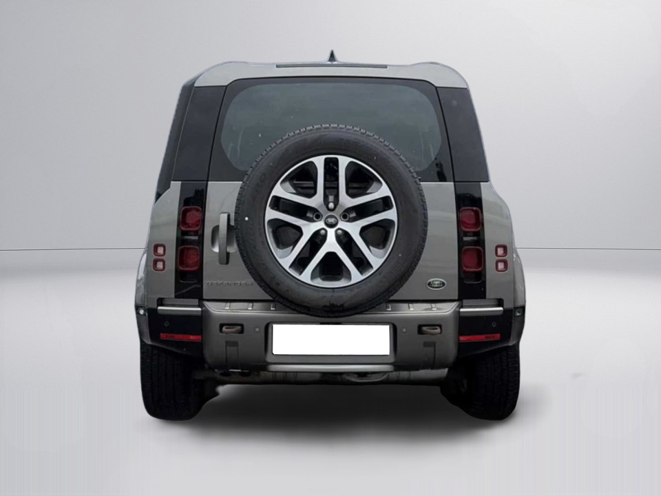 Land Rover Defender 110 D300 X-Dynamic SE (5)