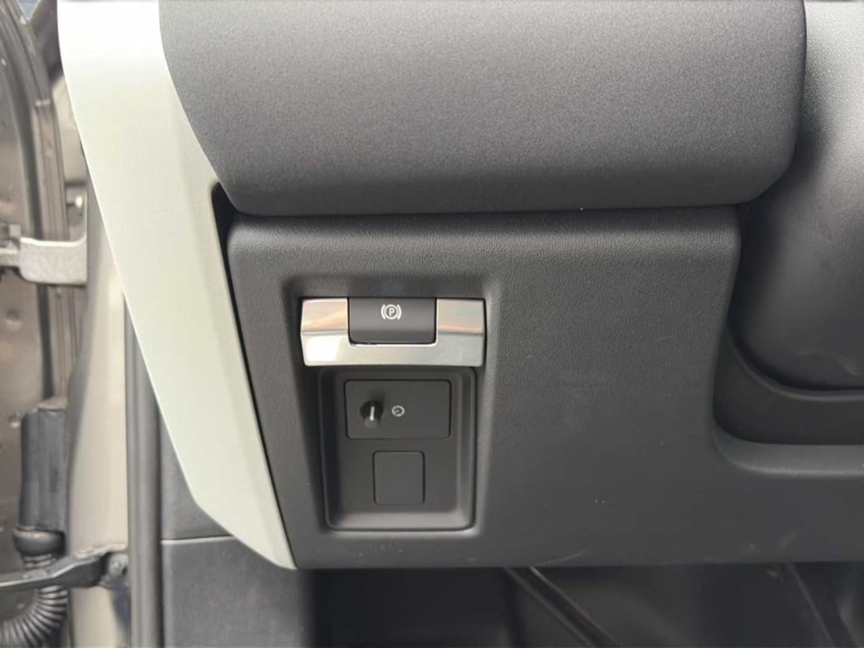 Land Rover Defender 110 D300 X-Dynamic SE - foto 10