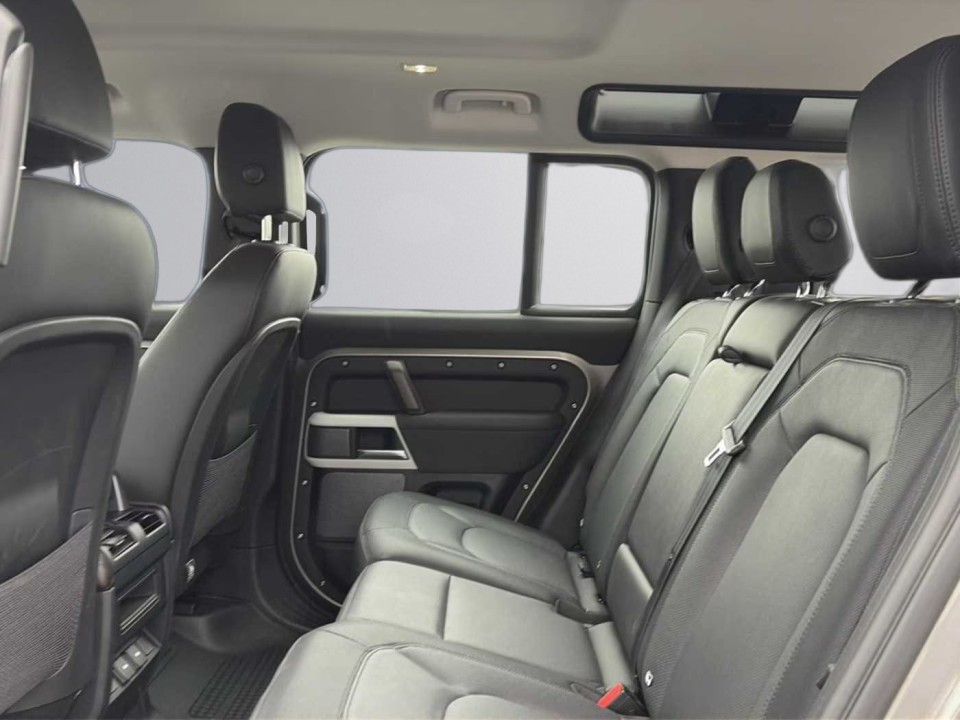 Land Rover Defender 110 D300 X-Dynamic SE - foto 8