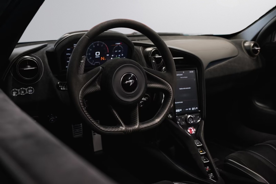 McLaren 720S Spider - foto 12
