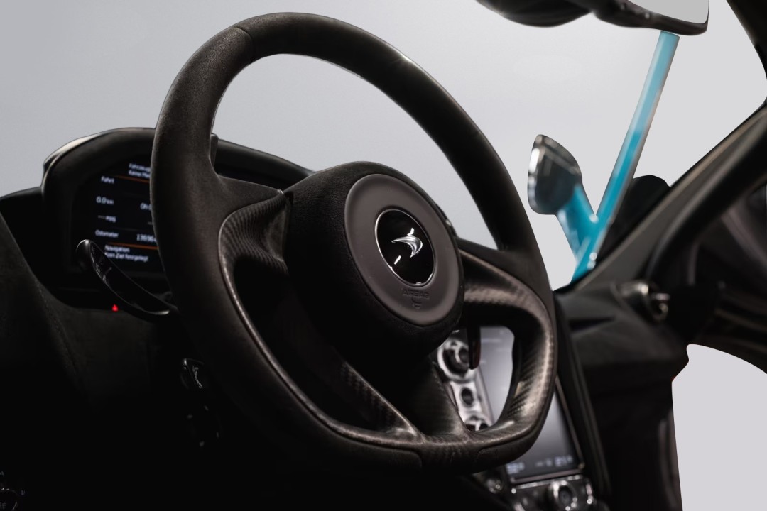 McLaren 720S Spider - foto 13