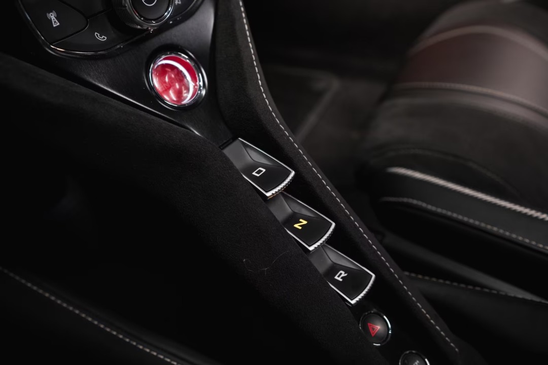 McLaren 720S Spider - foto 14