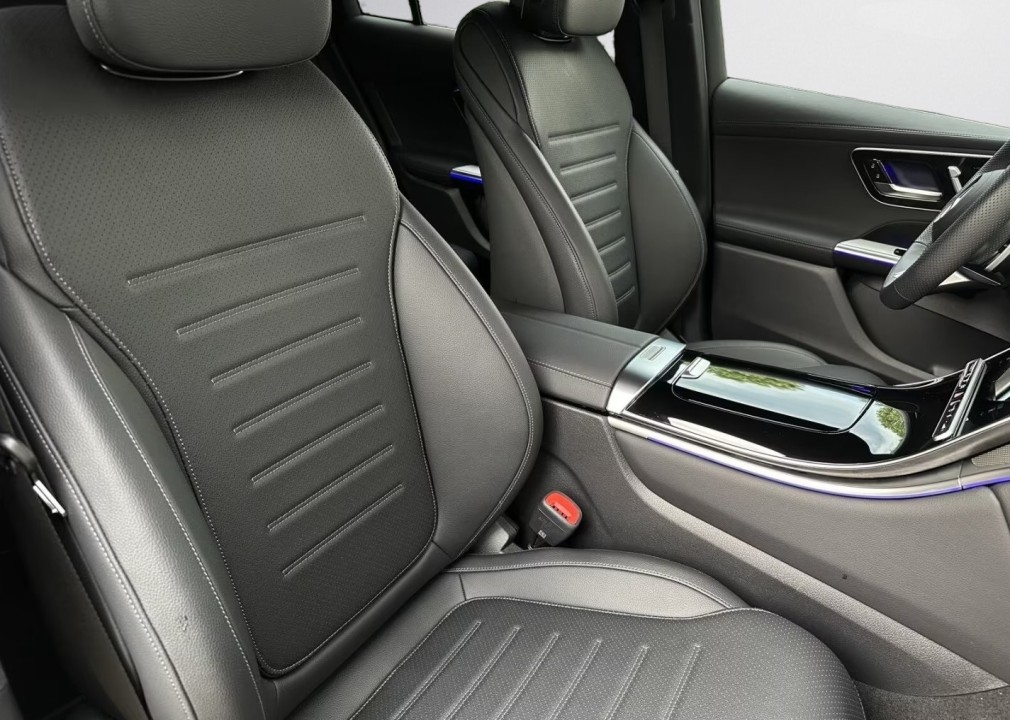 Mercedes-Benz GLC 300e 4MATIC AMG Line - foto 15