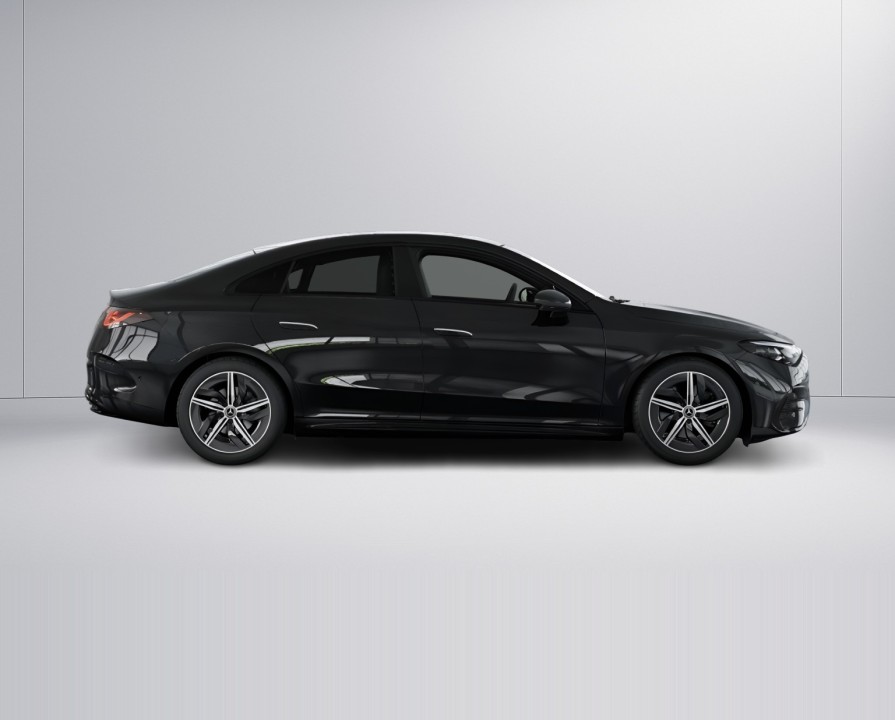 Mercedes-Benz CLA 200 4MATIC AMG (3)
