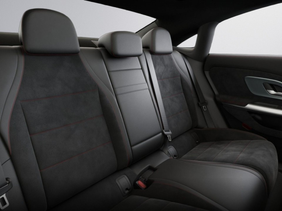 Mercedes-Benz CLA 200 4MATIC AMG - foto 17