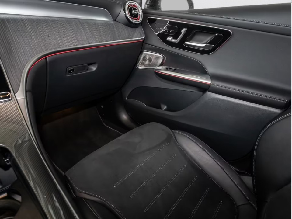 Mercedes-Benz GLC 300e 4MATIC AMG - foto 8