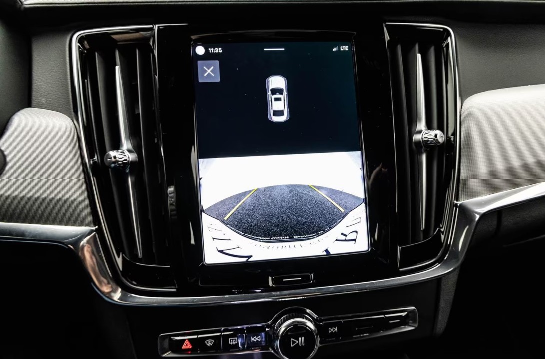 Volvo S90 T8 - foto 22