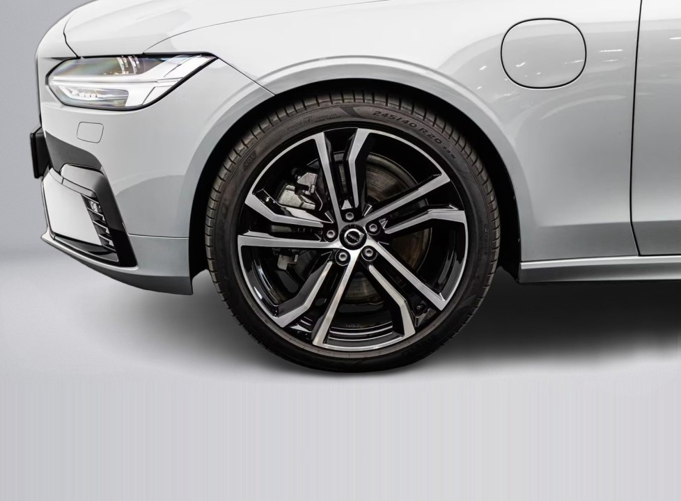 Volvo S90 T8 - foto 28