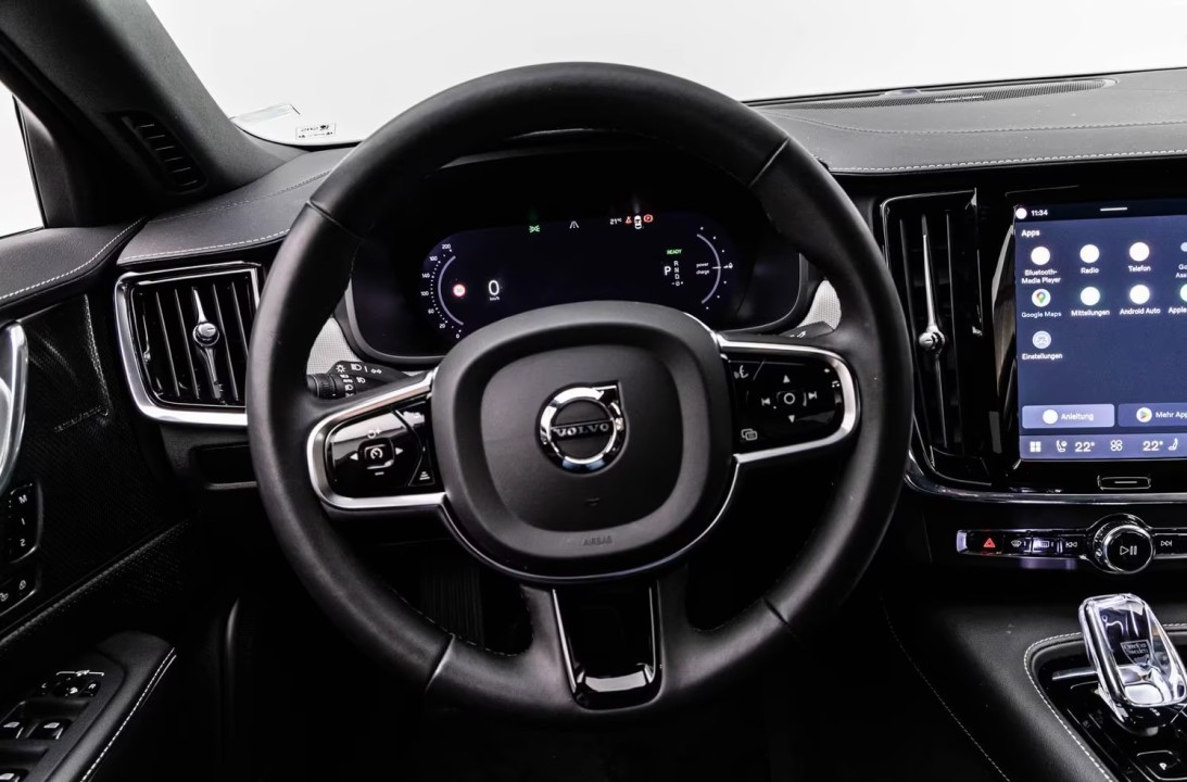 Volvo S90 T8 - foto 18