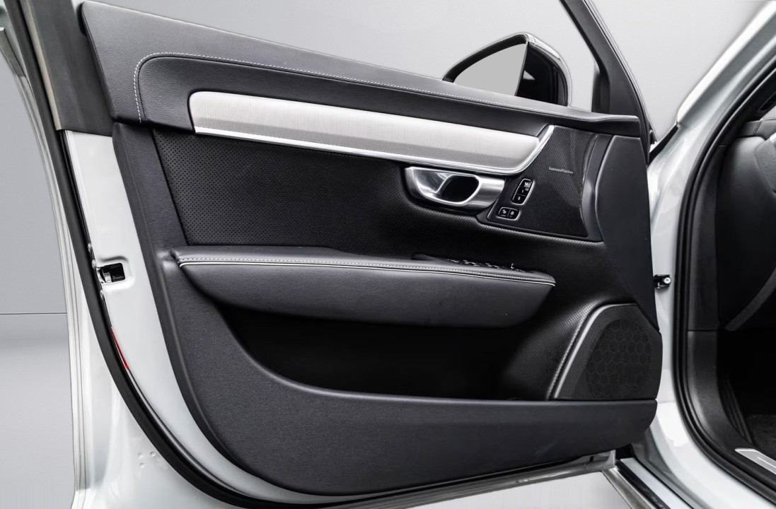 Volvo S90 T8 - foto 27