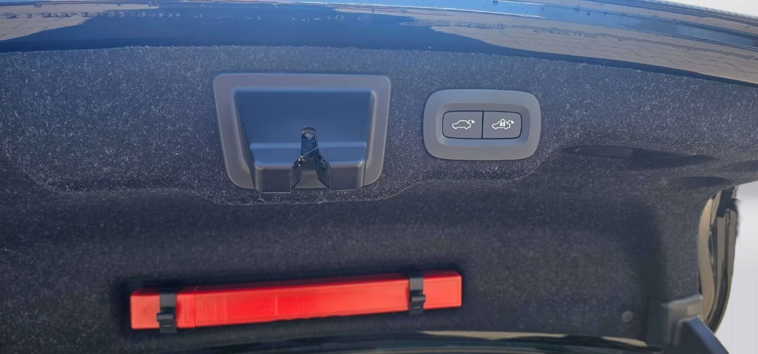 Volvo S90 Ultimate Bright Recharge - foto 19