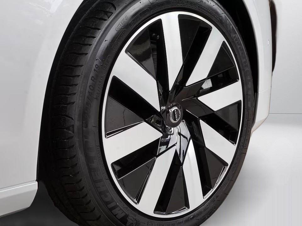 Volvo S90 T8 Ultimate Dark - foto 29