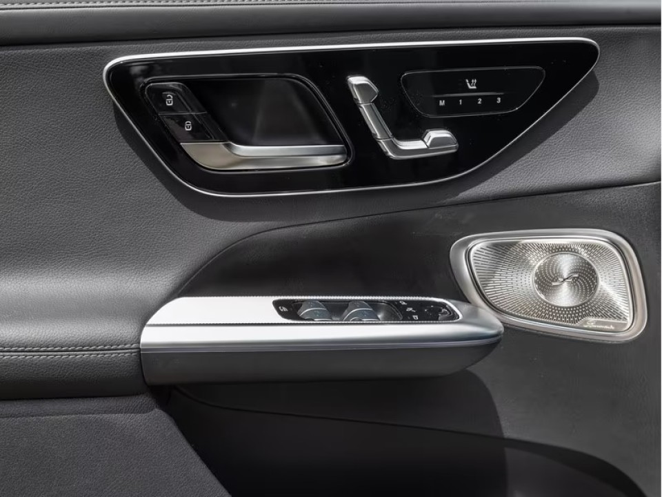 Mercedes-Benz GLC 300 4MATIC AMG Line - foto 19
