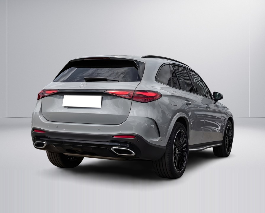 Mercedes-Benz GLC 300 4MATIC AMG Line (3)