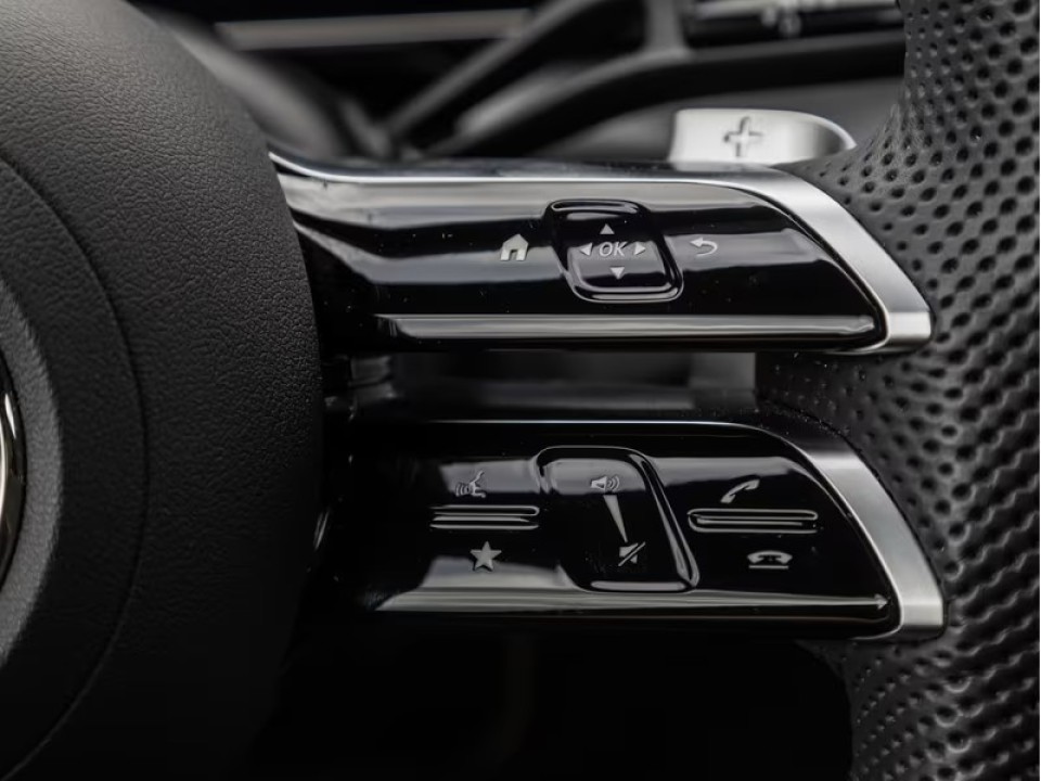 Mercedes-Benz GLC 300 4MATIC AMG Line - foto 9