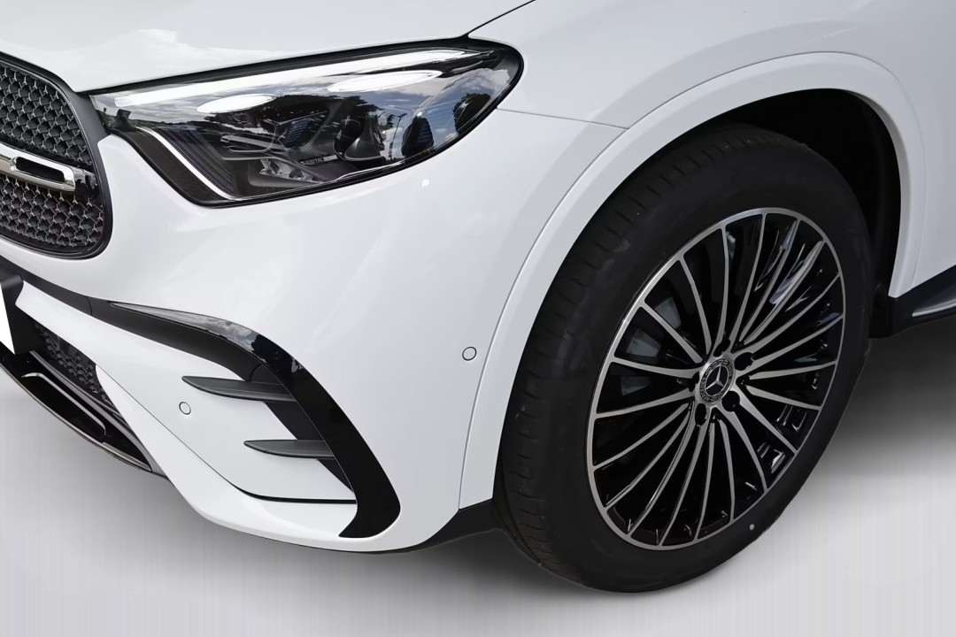 Mercedes-Benz GLC 300d 4MATIC AMG Line - foto 12
