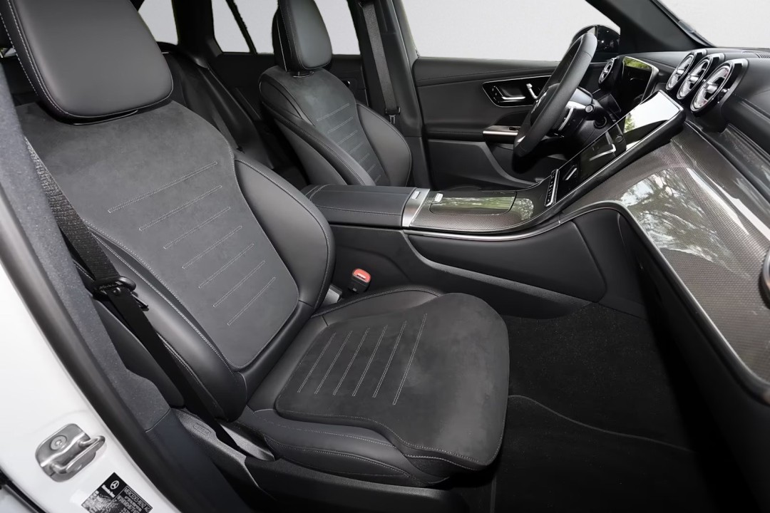 Mercedes-Benz GLC 300d 4MATIC AMG Line (5)