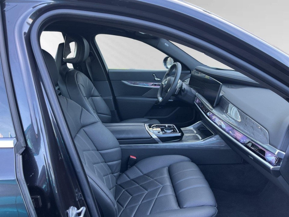 BMW Seria 7 750e xDrive - foto 8