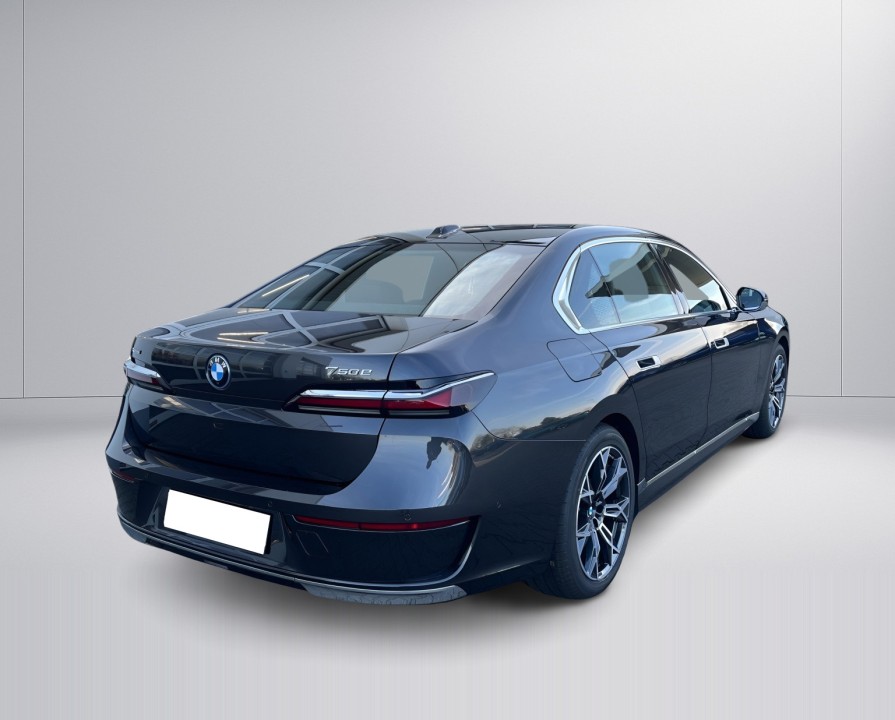 BMW Seria 7 750e xDrive (4)