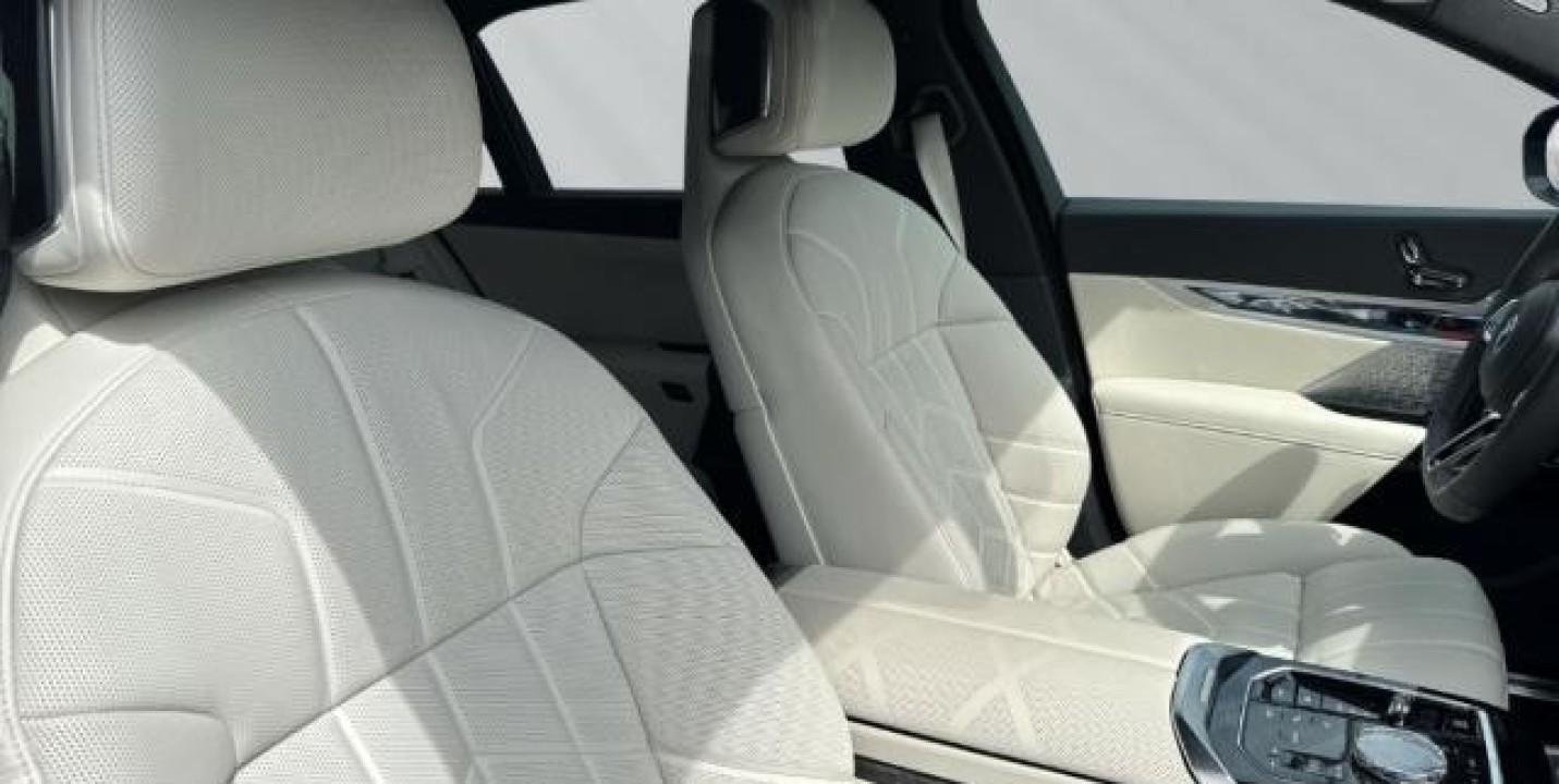 BMW Seria 7 750e xDrive M-Sport - foto 10