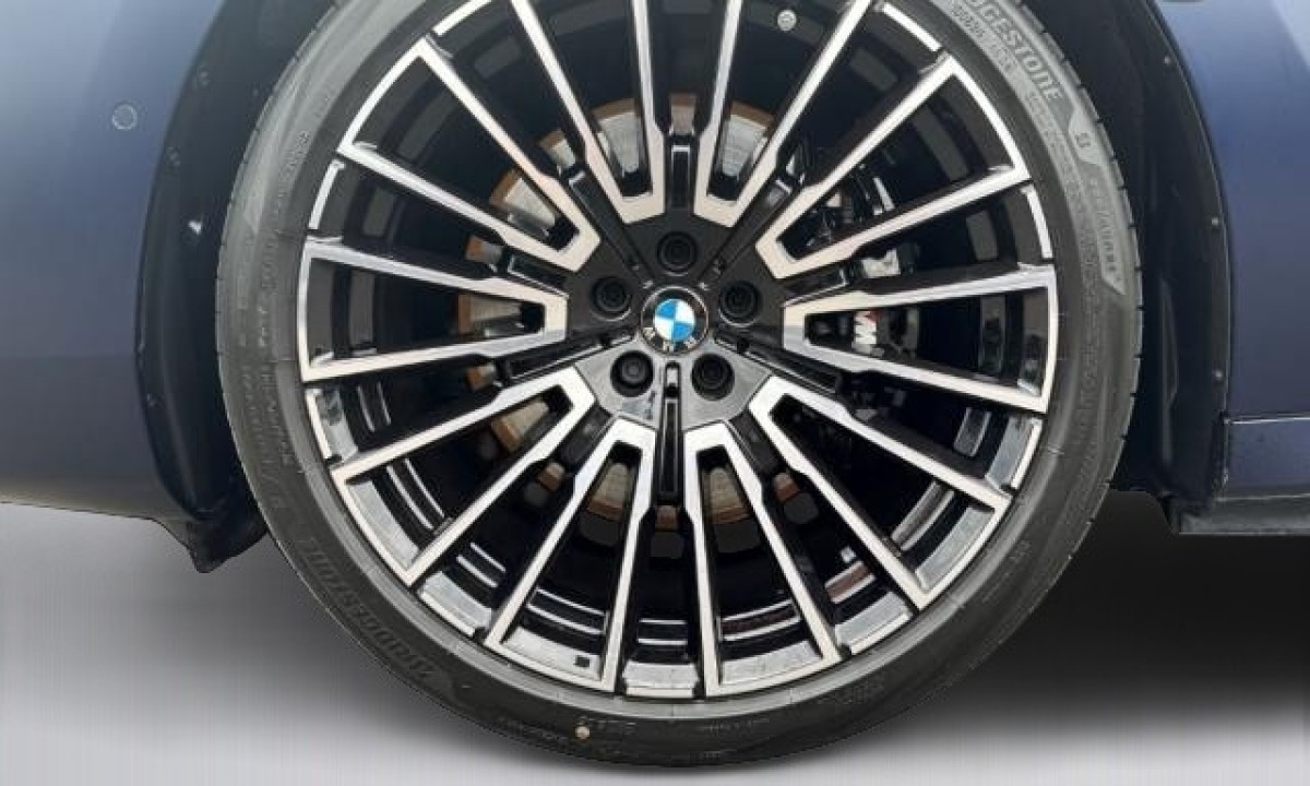 BMW Seria 7 750e xDrive M-Sport - foto 13