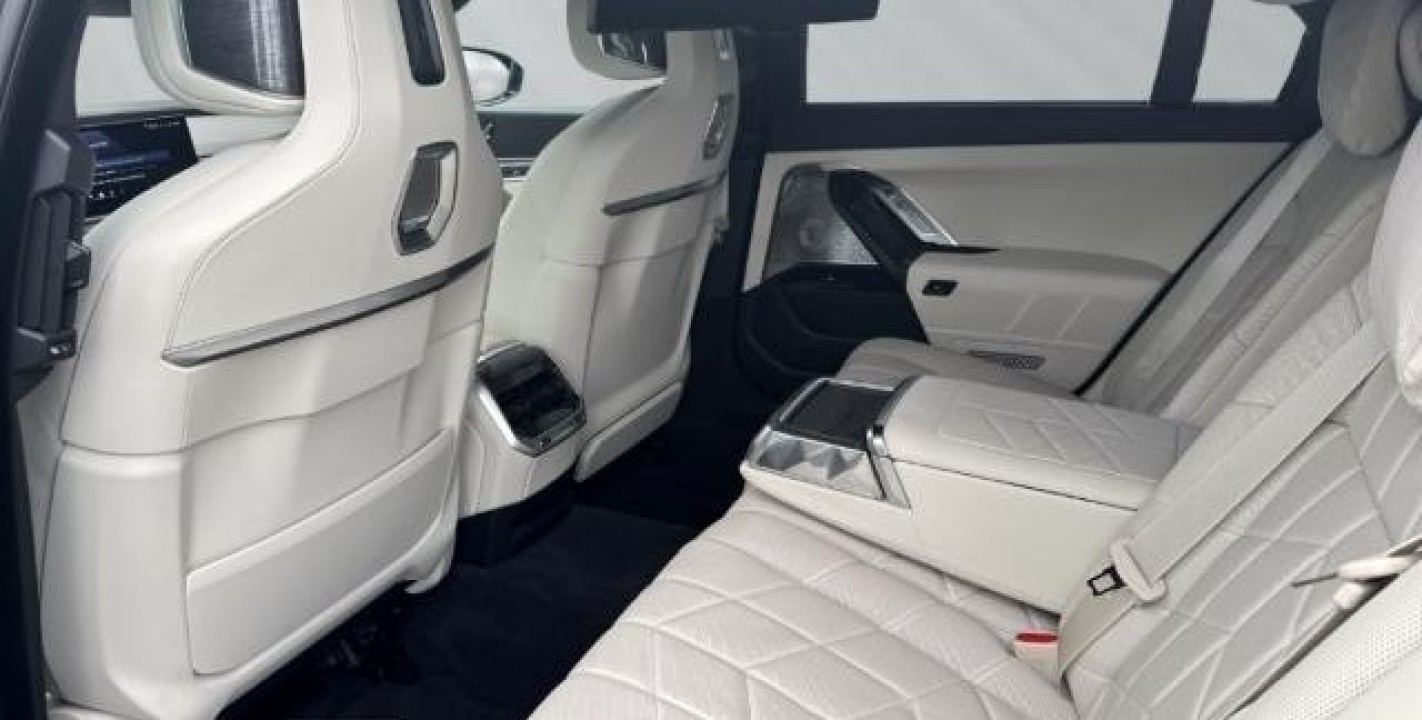 BMW Seria 7 750e xDrive M-Sport - foto 9