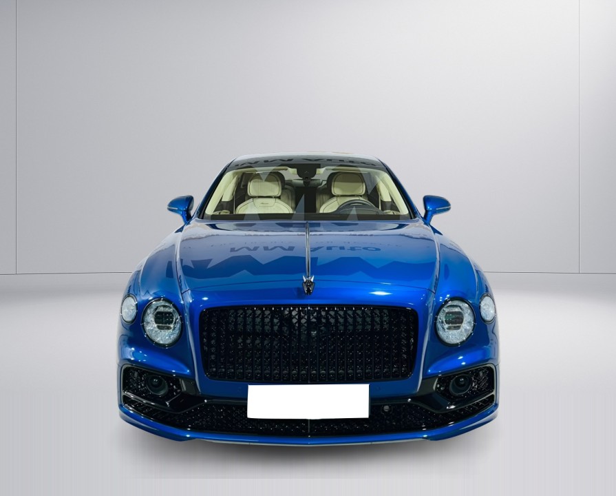 Bentley Flying Spur Azure V8 (2)