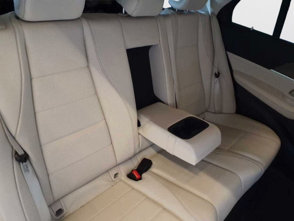 Mercedes-Benz GLE 350de - foto 9