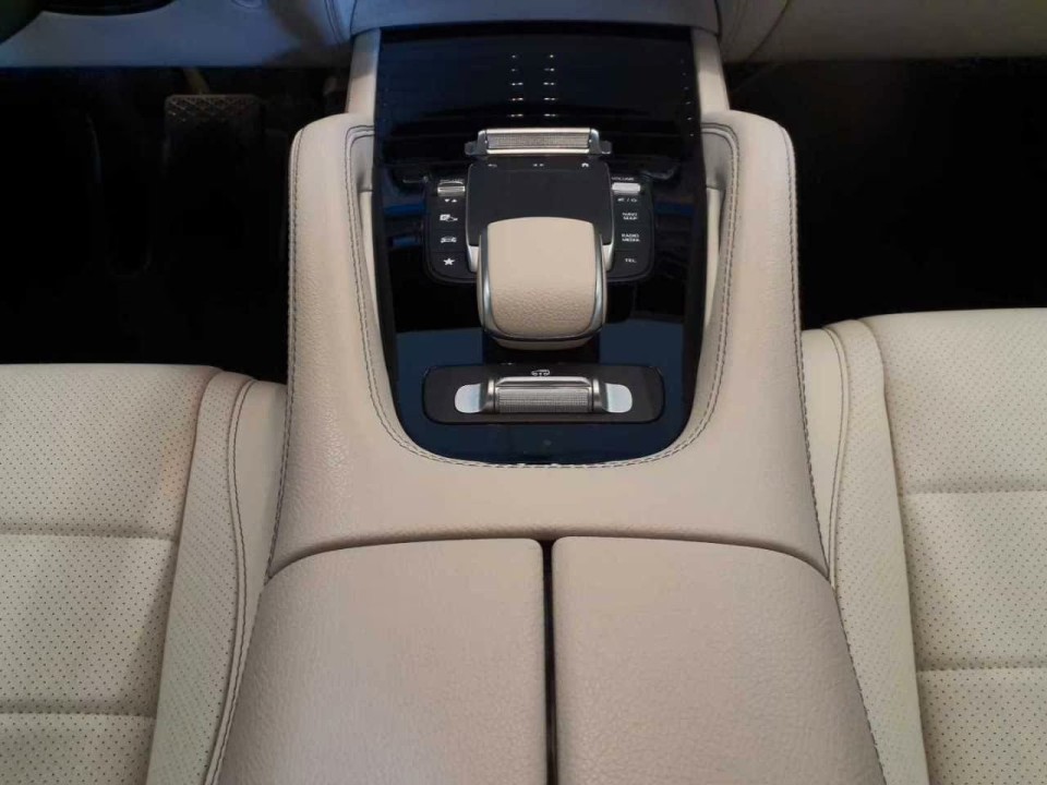 Mercedes-Benz GLE 350de - foto 6