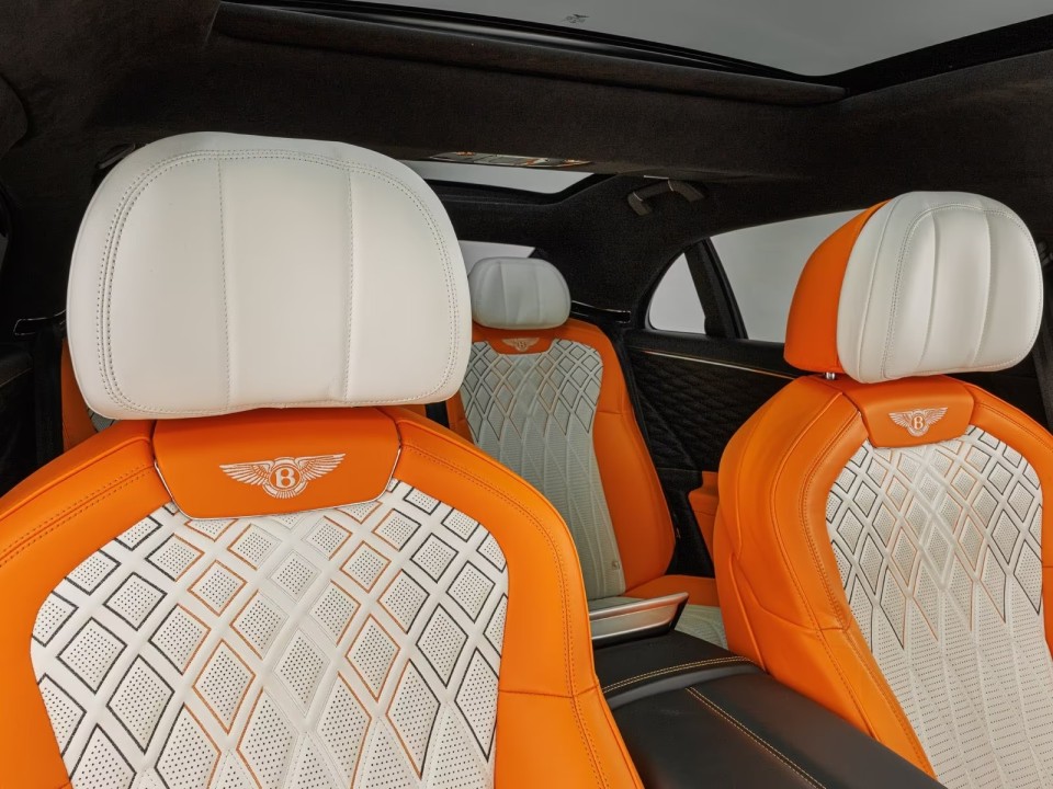 Bentley Flying Spur - foto 19