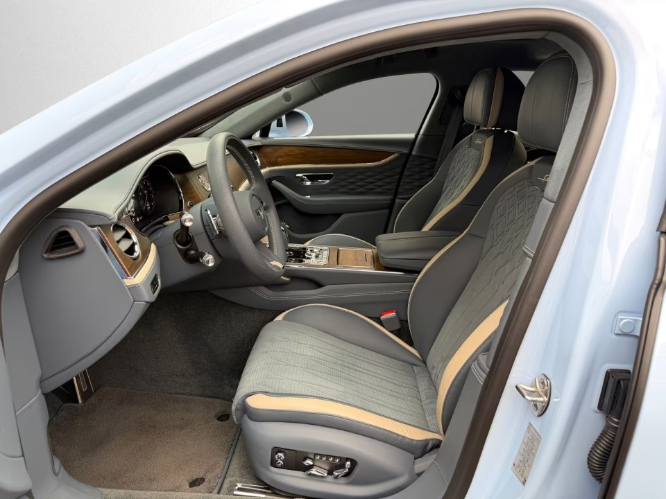 Bentley Flying Spur Speed W12 - foto 13
