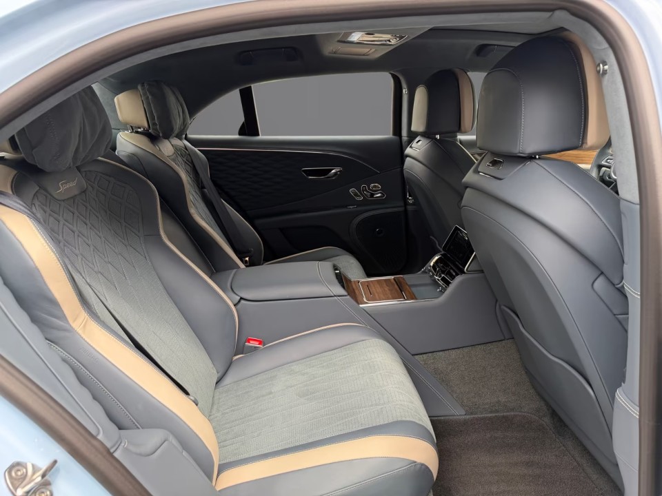 Bentley Flying Spur Speed W12 - foto 19