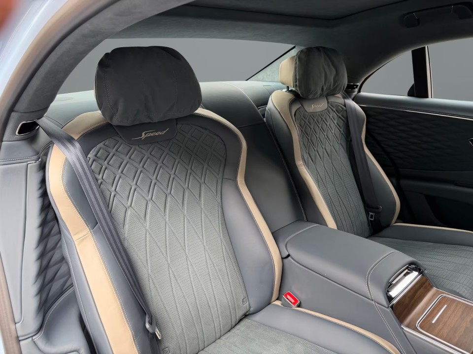 Bentley Flying Spur Speed W12 - foto 17