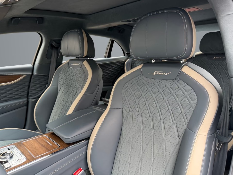 Bentley Flying Spur Speed W12 - foto 16